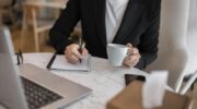 Предложение о работе хотят сделать юридически обязательным для работодателя