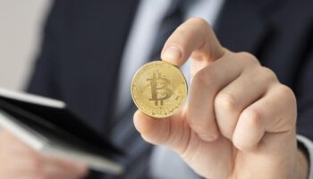 Криптовалюту и цифровые активы хотят ввести в налоговую систему