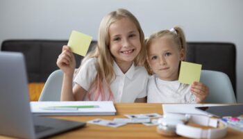 Новое пособие для неработающих родителей с двумя детьми