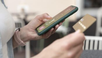 За переводы денег из России за границу хотят ввести обязательный платёж до 3%