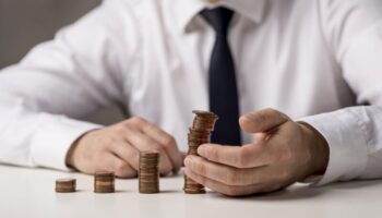 Зарплаты руководителей госкомпаний могут ограничить пятикратным размером оплаты работников