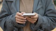 Можно ли передать SIM-карту родственнику?