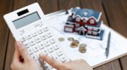 Есть долг за ЖКХ: могут ли из-за него забрать льготу?