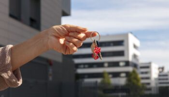 Можно ли продать квартиру без согласия супруга?