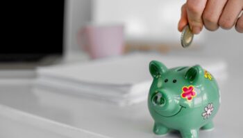 Даже малоимущей семье могут отказать в детском пособии: почему?